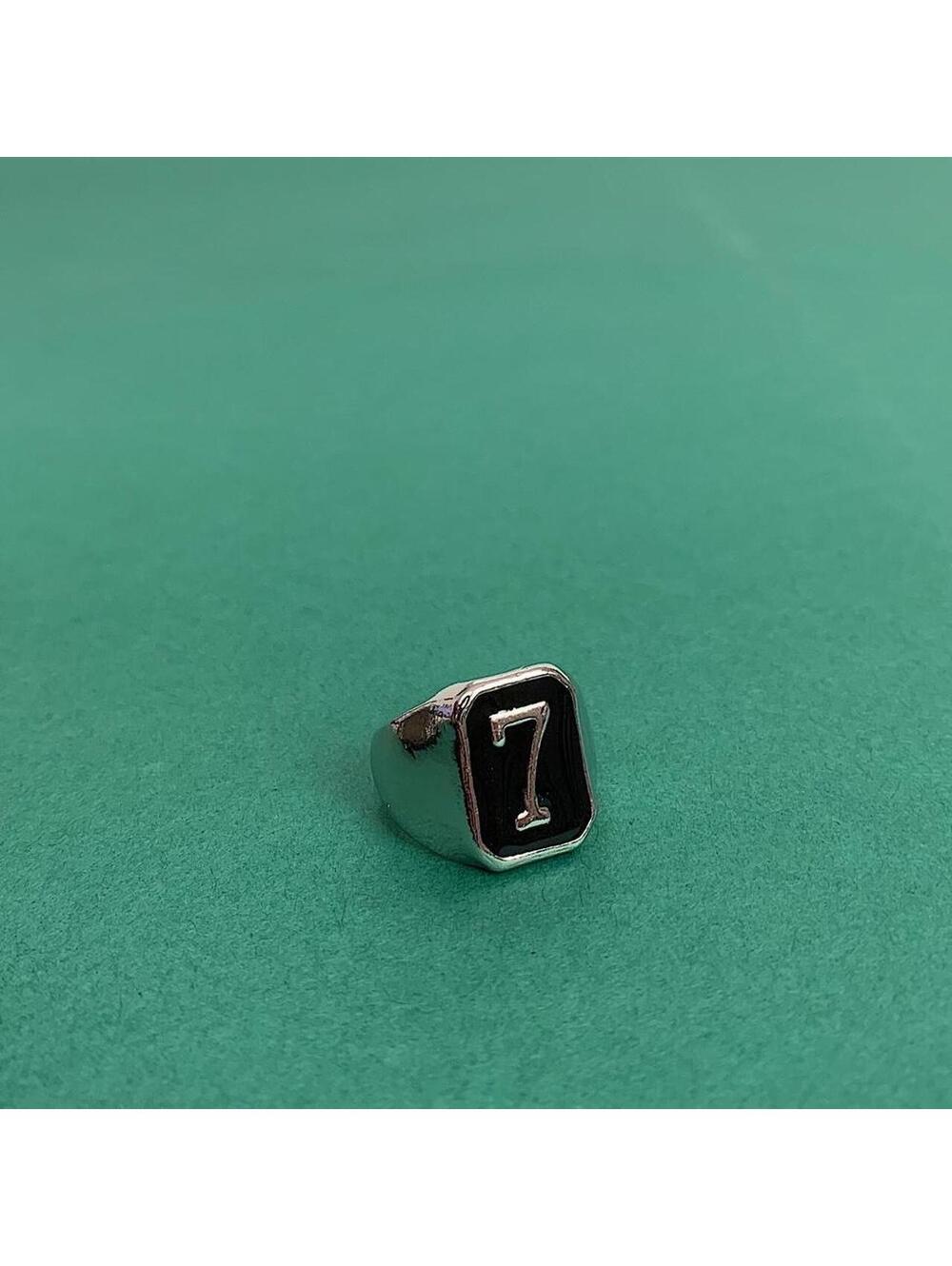 Number 7 Ring Vintage y2k style silver grunge ring. Unisex